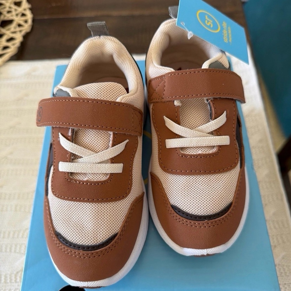 Stride Rite Munchkin Shoes- Bean Brown Size 10